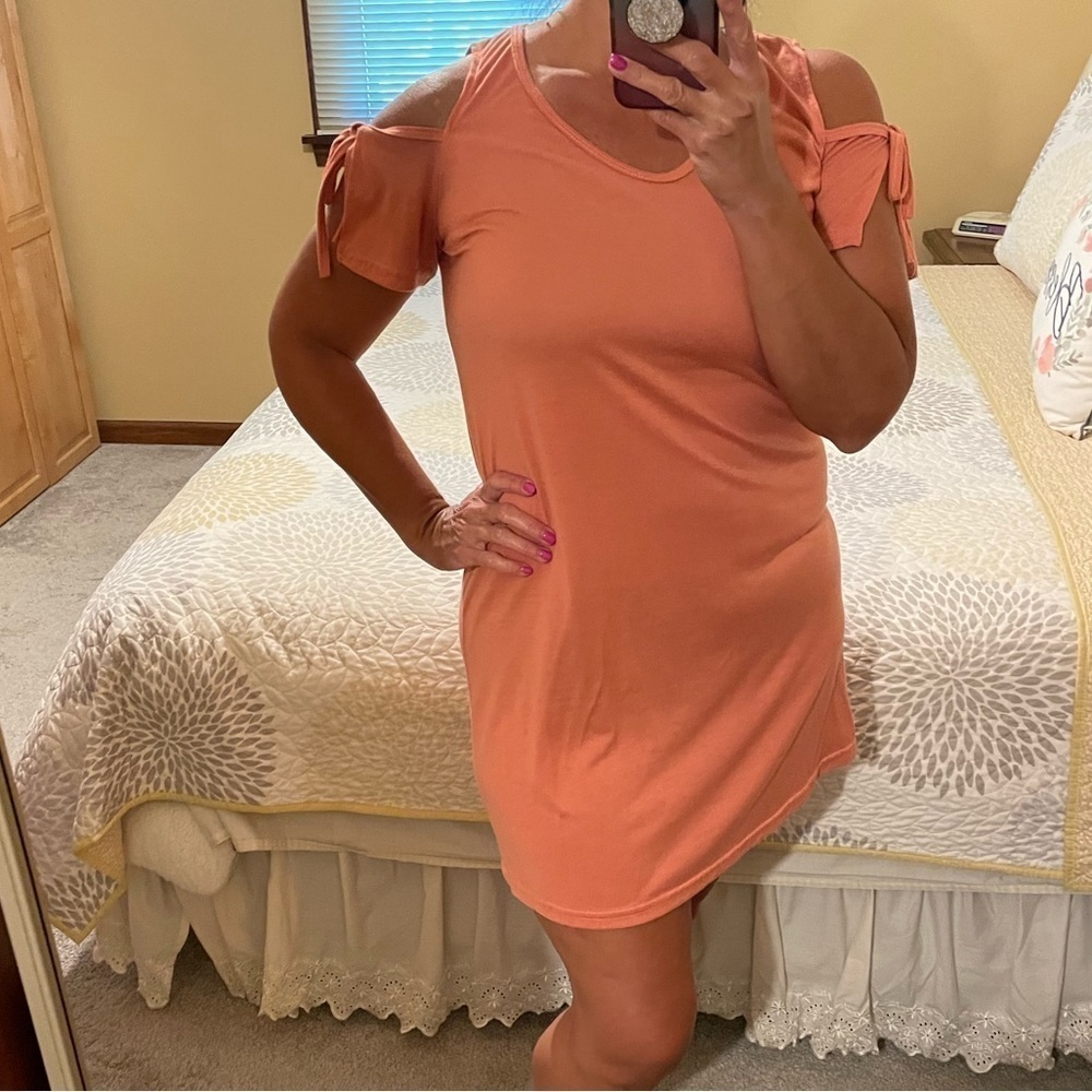 CORAL color dress with peek a boo sleeves size medium - Picture 3 of 5